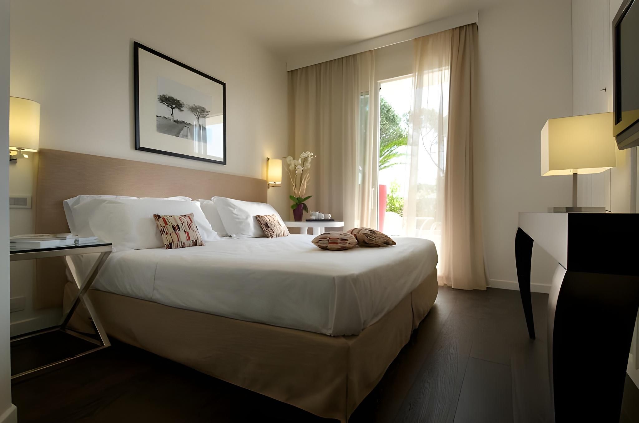 Economy Room