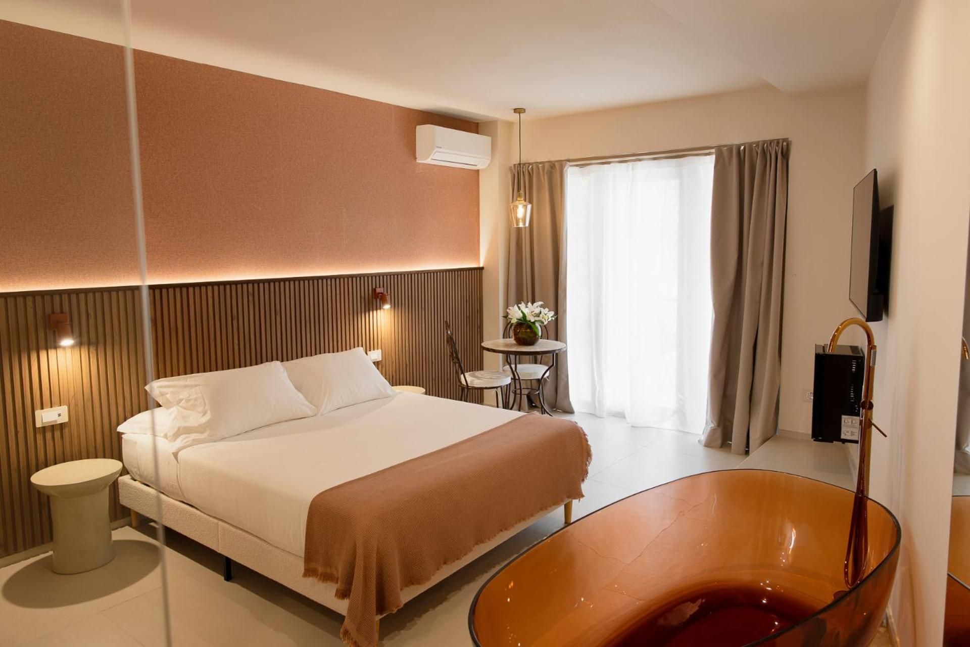 Deluxe Double Room with Bath