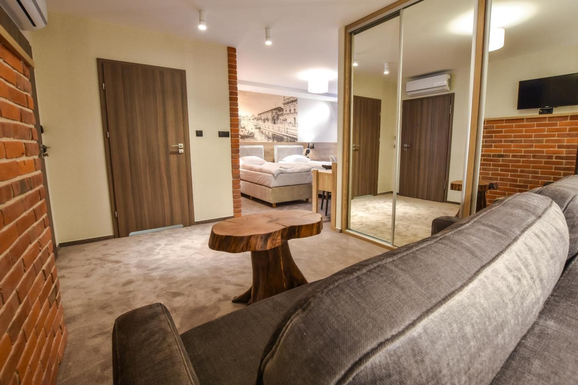 Deluxe Double or Twin Room