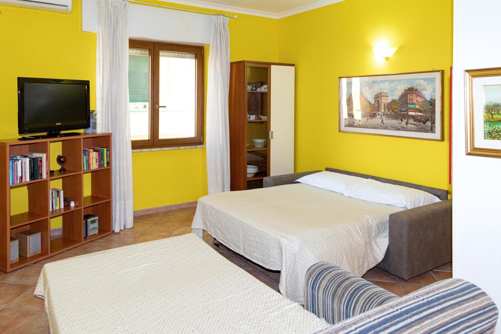 One-Bedroom Loft Apartment with Balcony