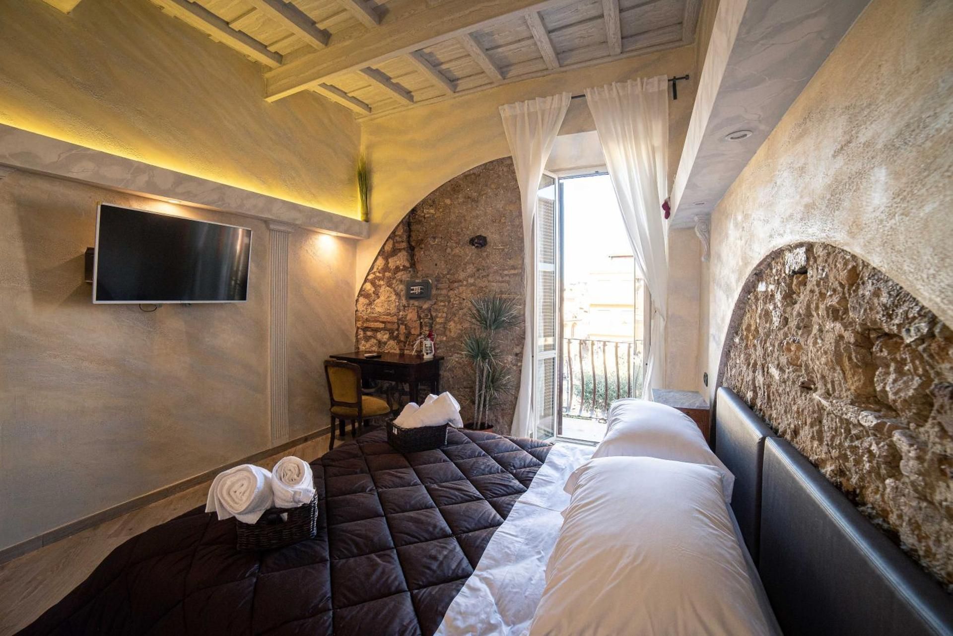 Queen Room