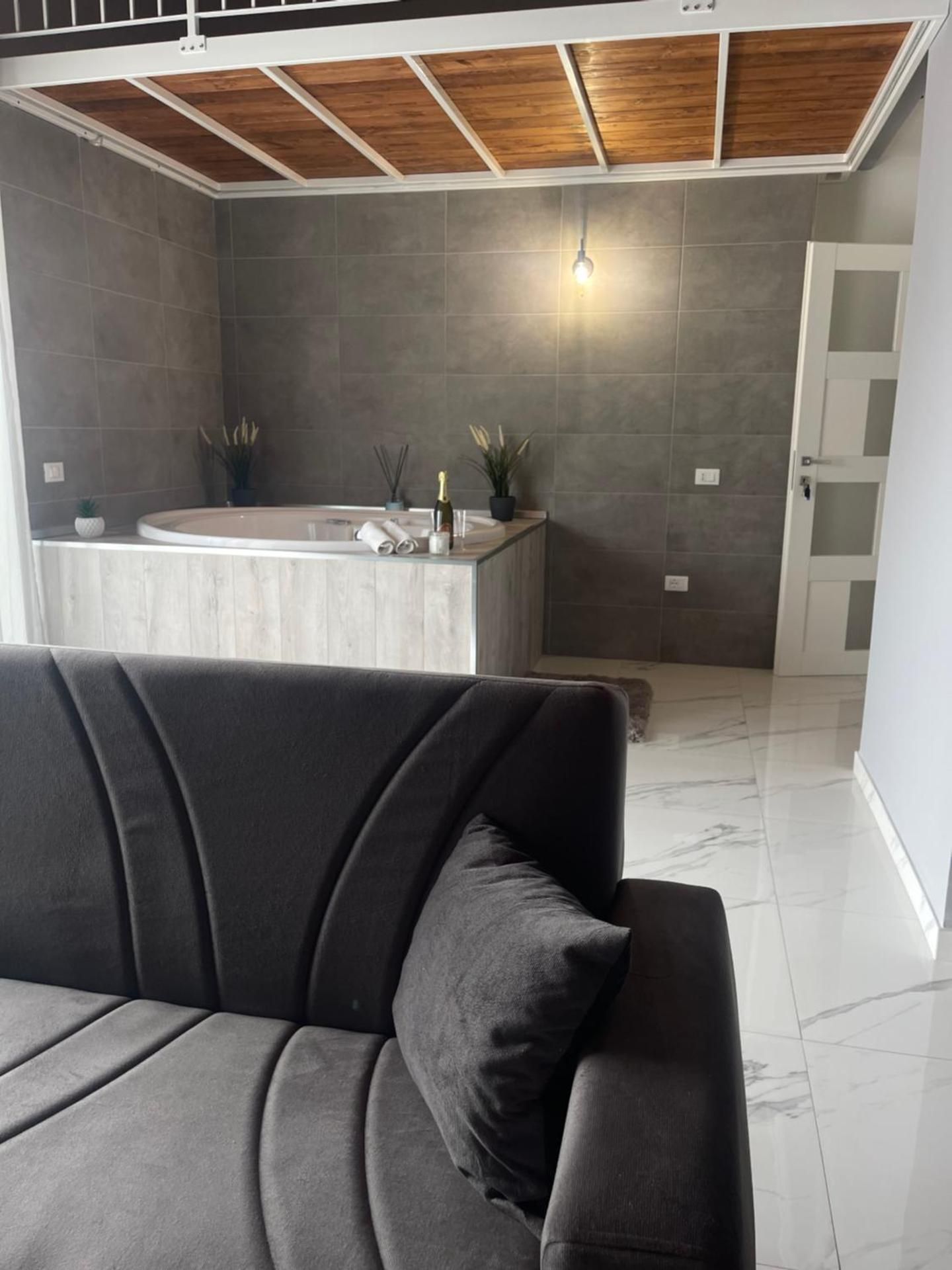 Deluxe Suite with Spa Bath