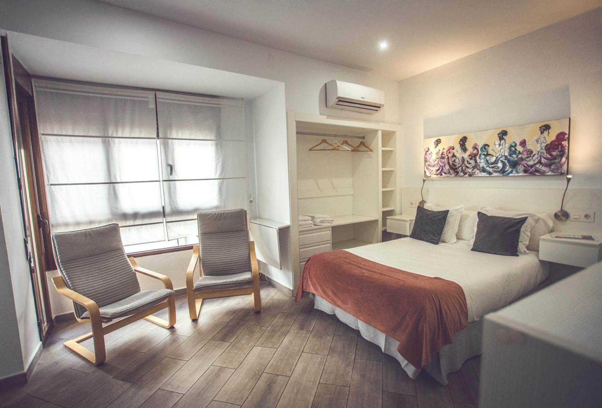 Triple Room with Private Bathroom