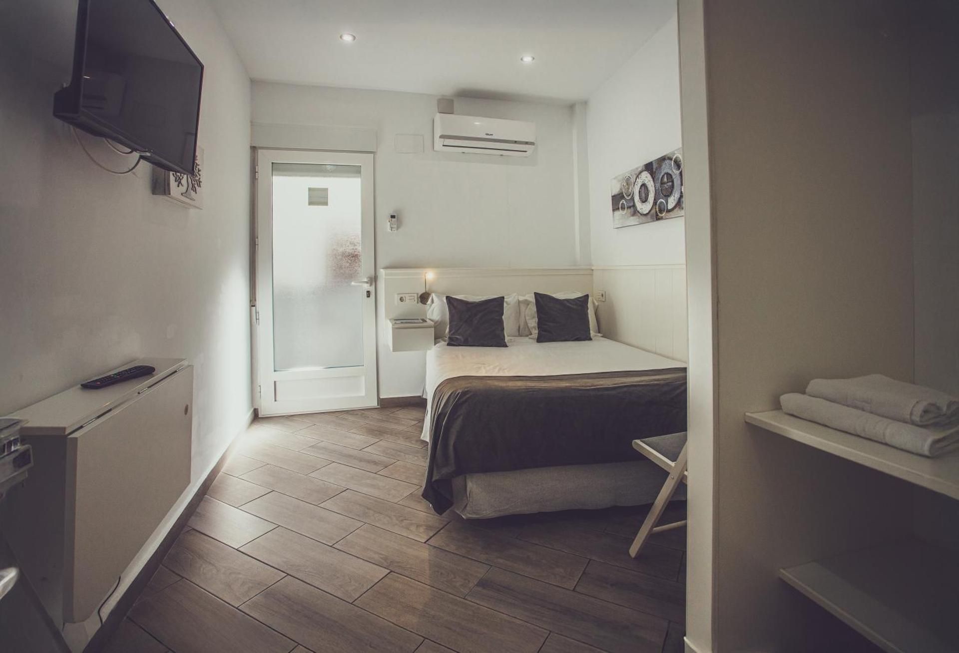 Habitaciones El Olivo, Calidad y Reformardo Deluxe Double Room with Balcony