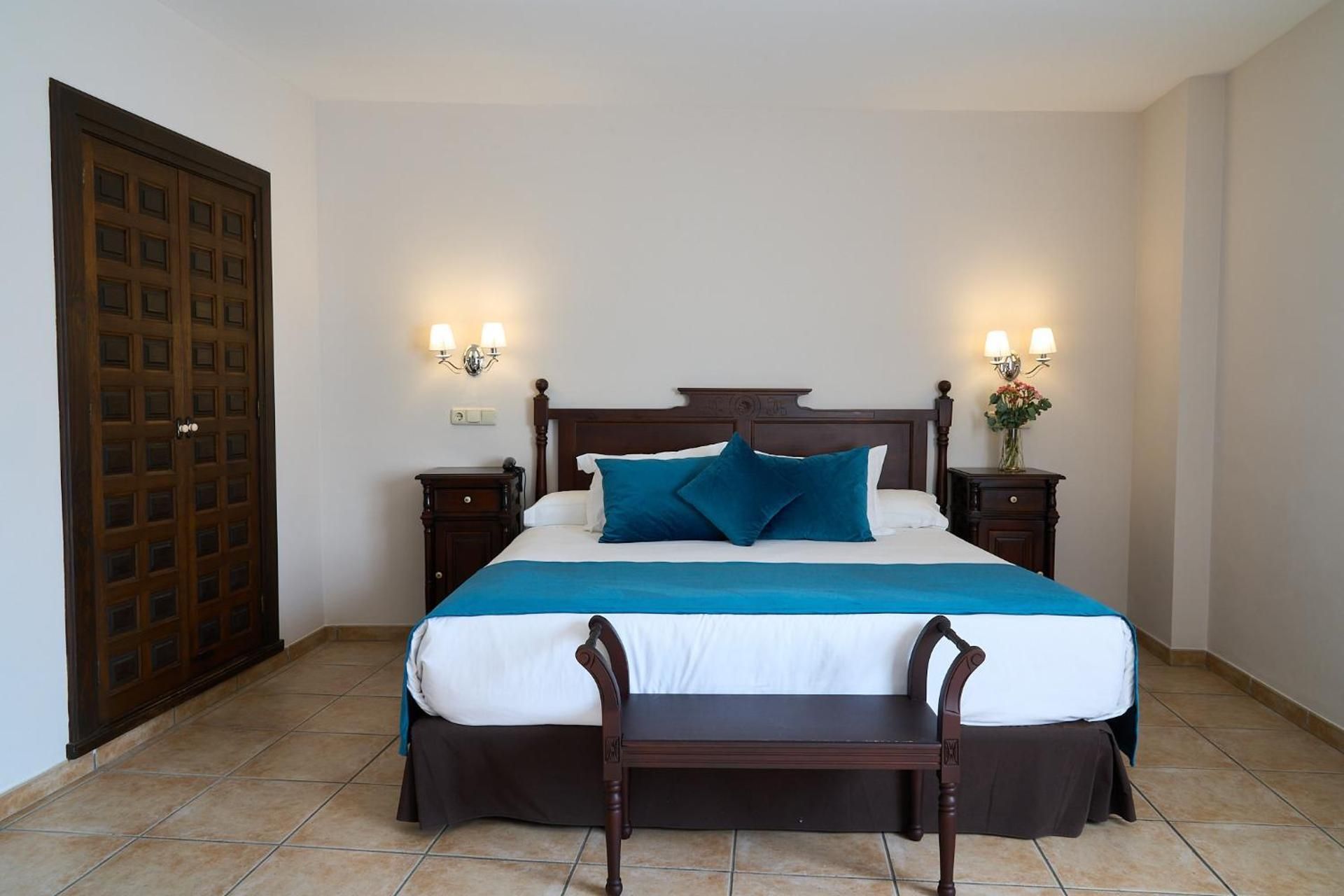Hotel Maria de Molina Superior Double Room with View