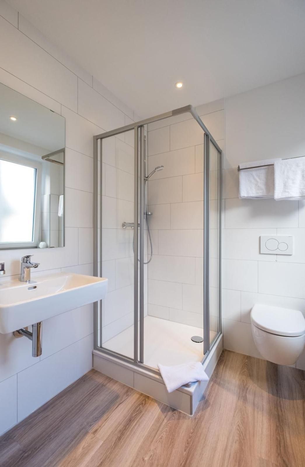Double or Twin Room with Shower