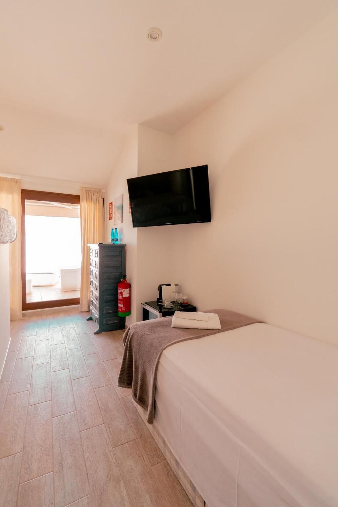 Budget Single Room