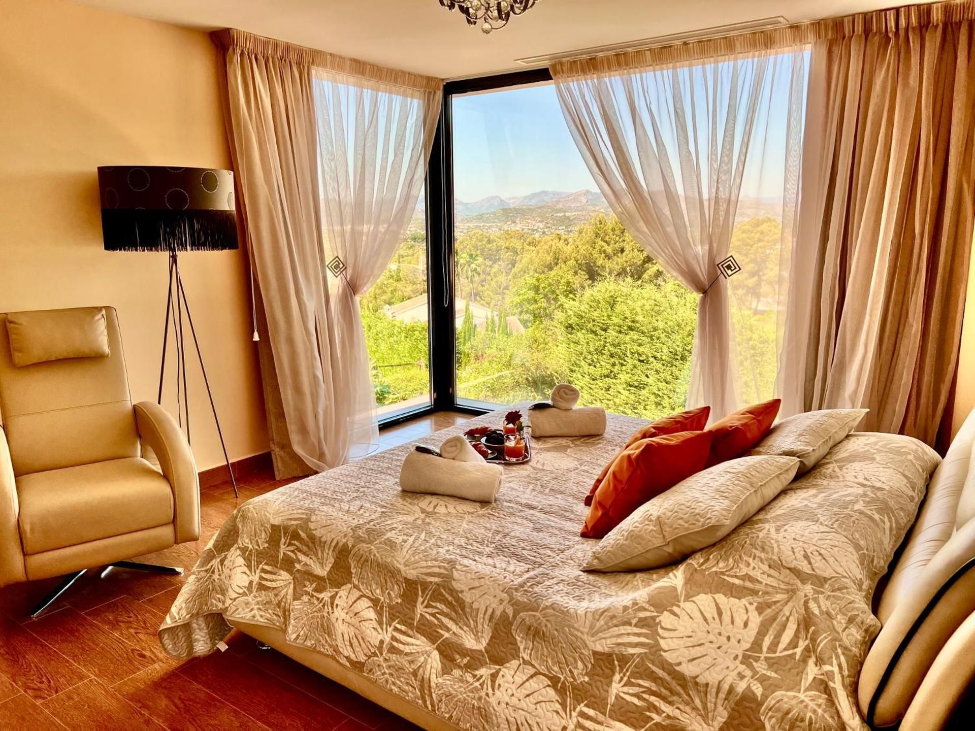Queen Room with Balcony