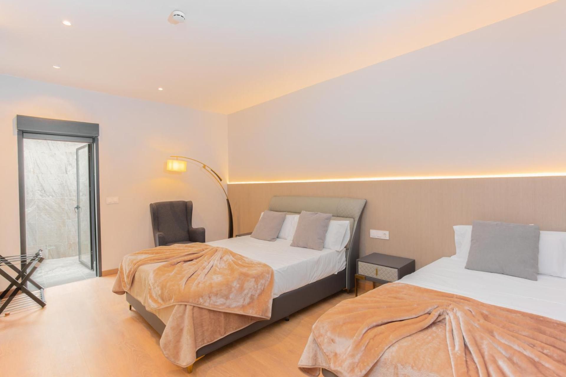 Deluxe Double Room with Extra Bed