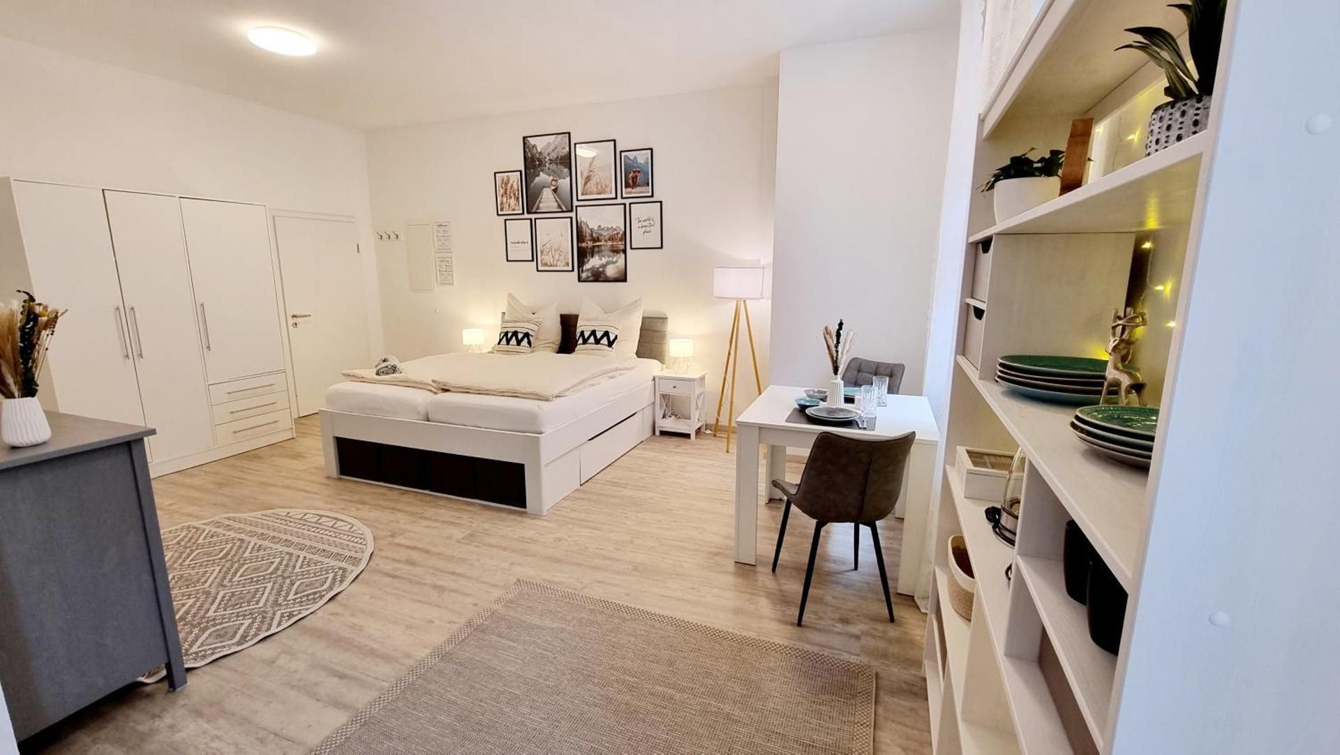 One-Bedroom Apartment