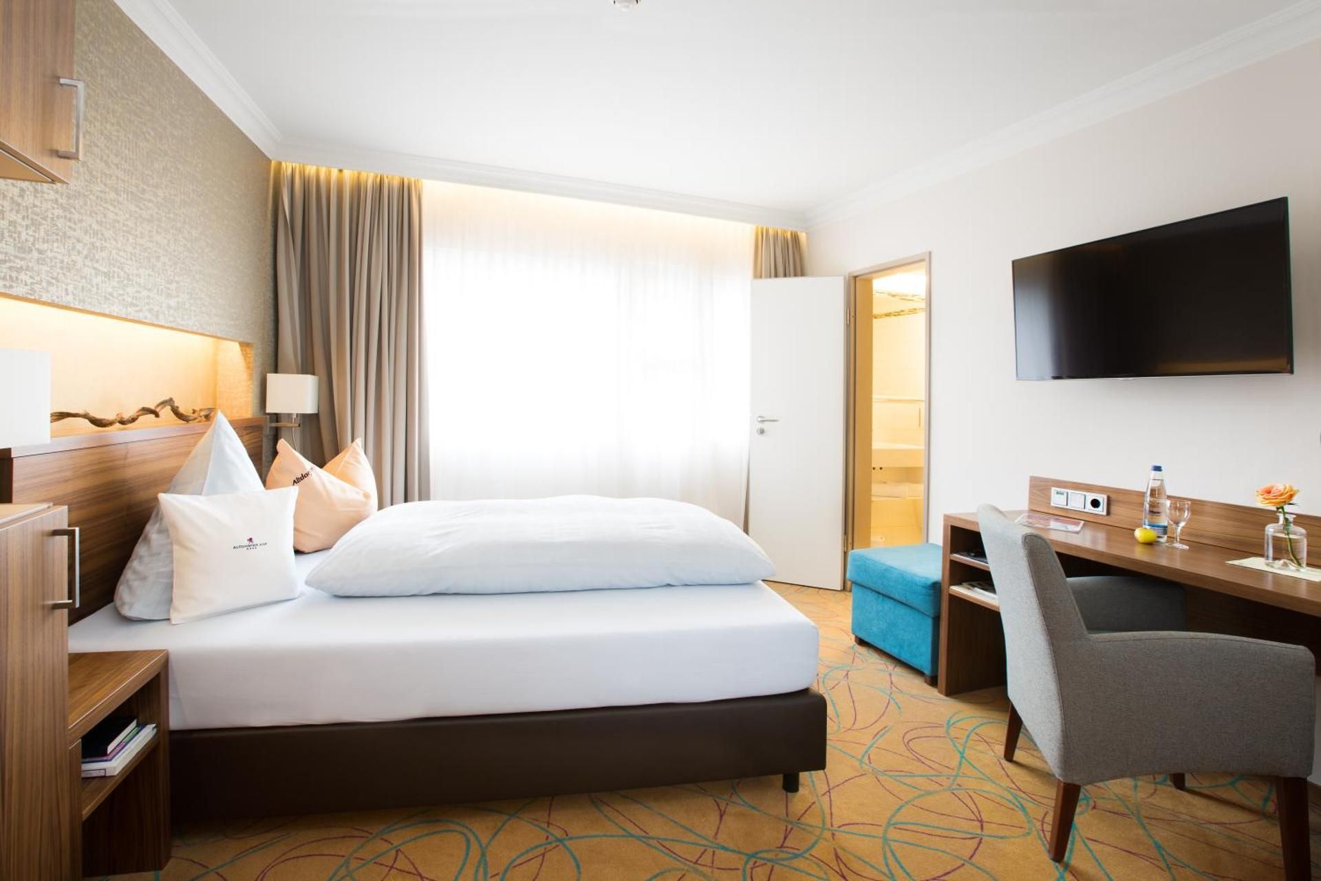 Single Room Business-Premium