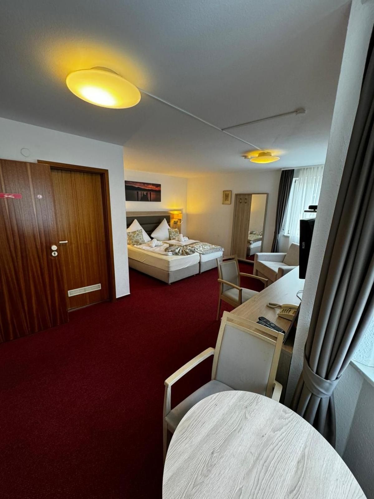 Deluxe Double Room (2 Adults + 1 Child)
