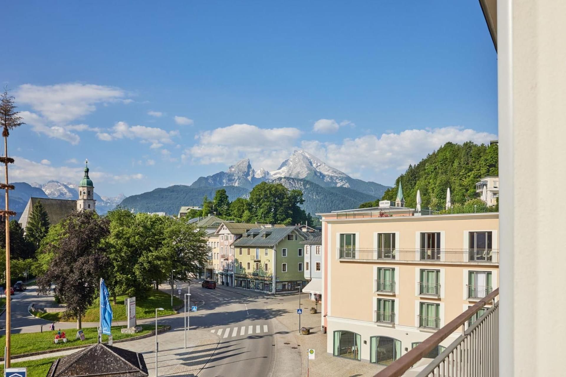 Junior Suite with Mountain View