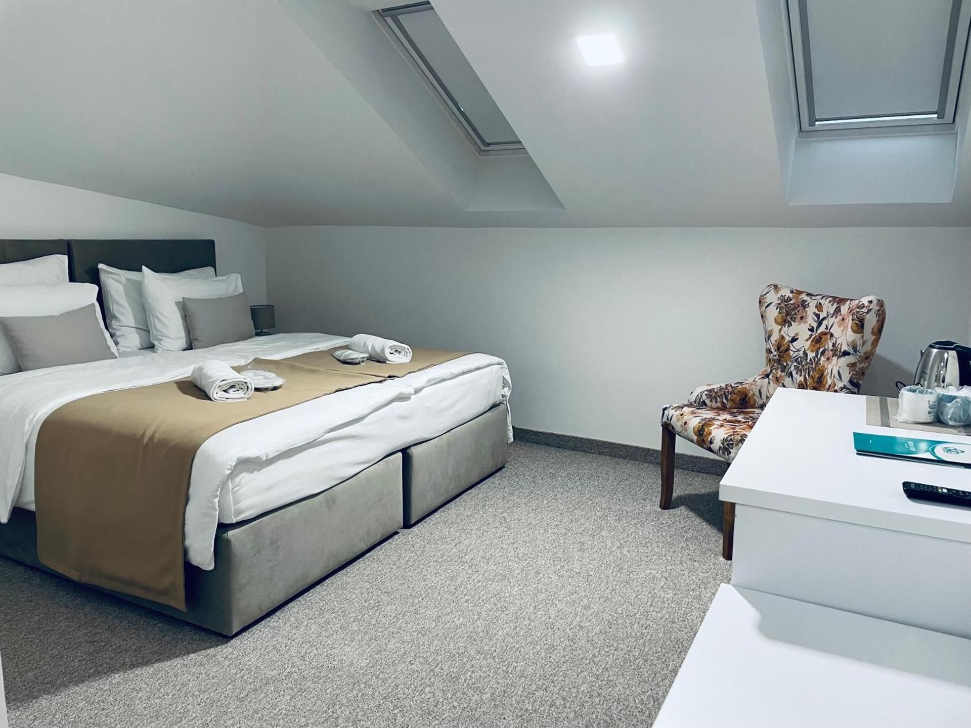 Economy Twin Room
