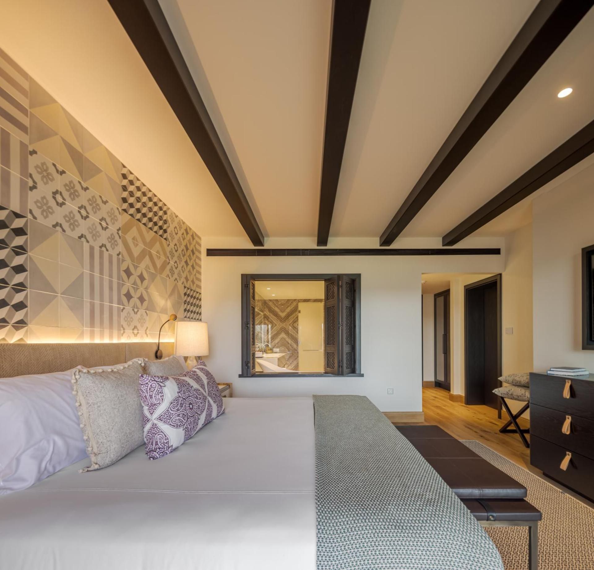 Suite with Hot Tub