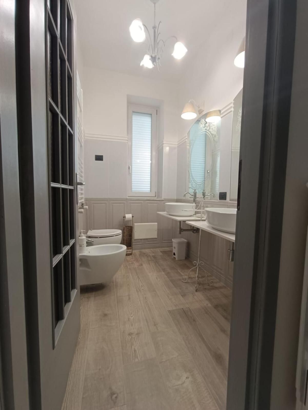 Deluxe Double Room with Shower