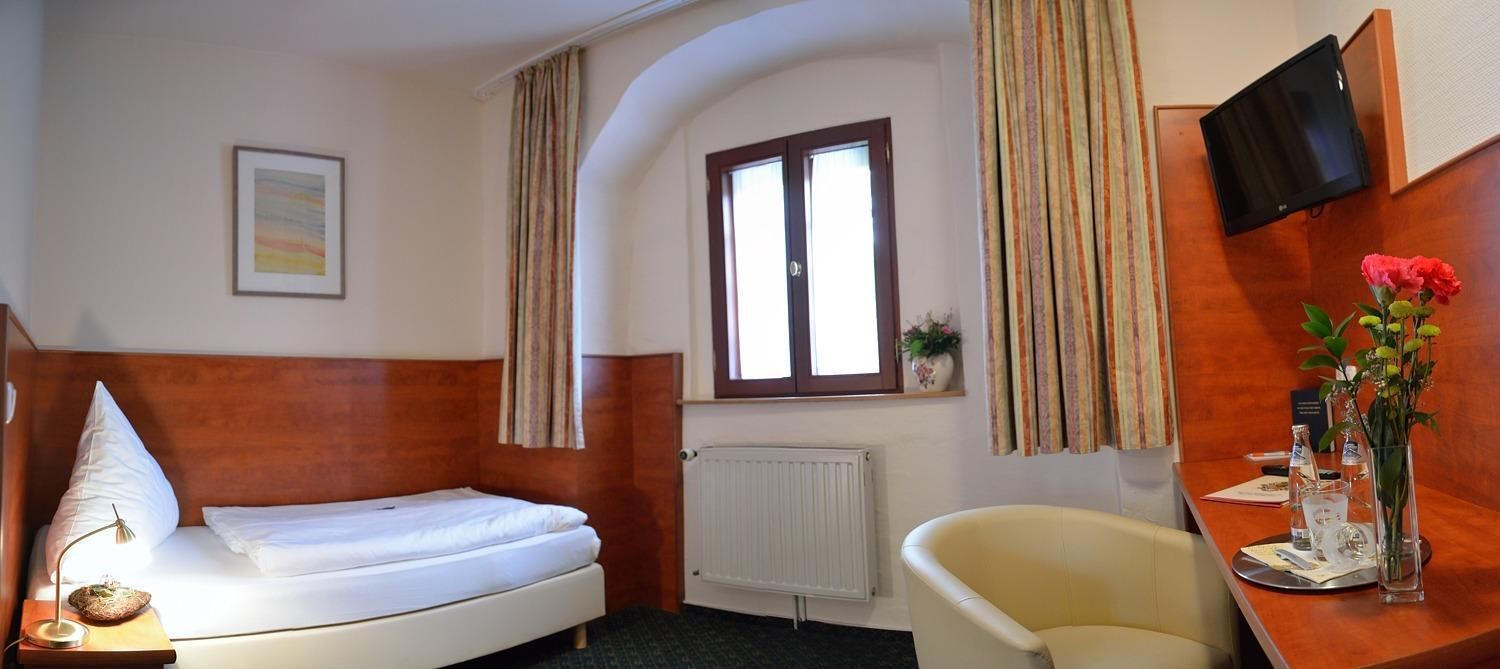 Classic Single Room