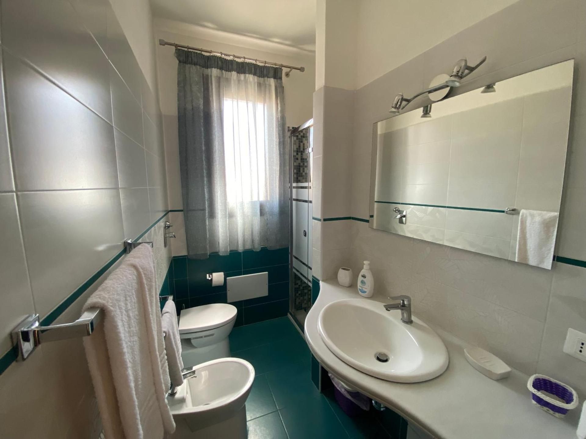 Two-Bedroom Deluxe Apartment with Balcony