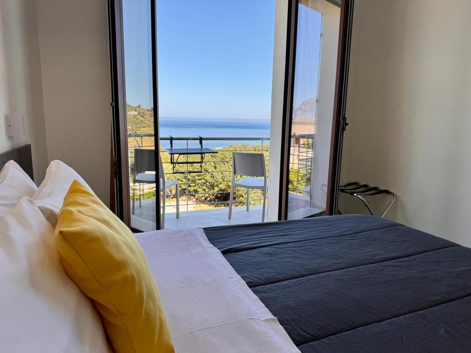 Double Room with Balcony and Sea View