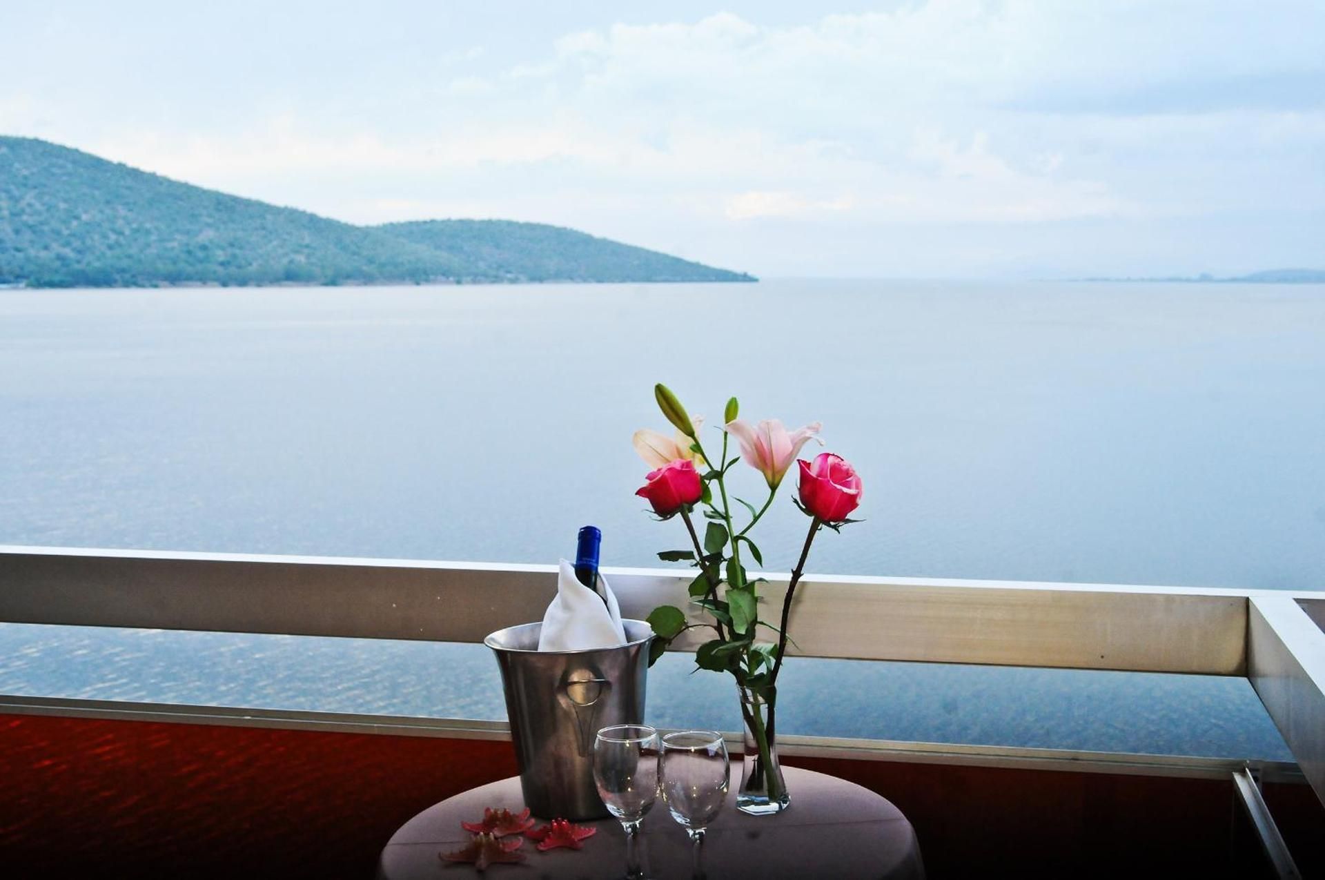 Double or Twin Room with Sea View