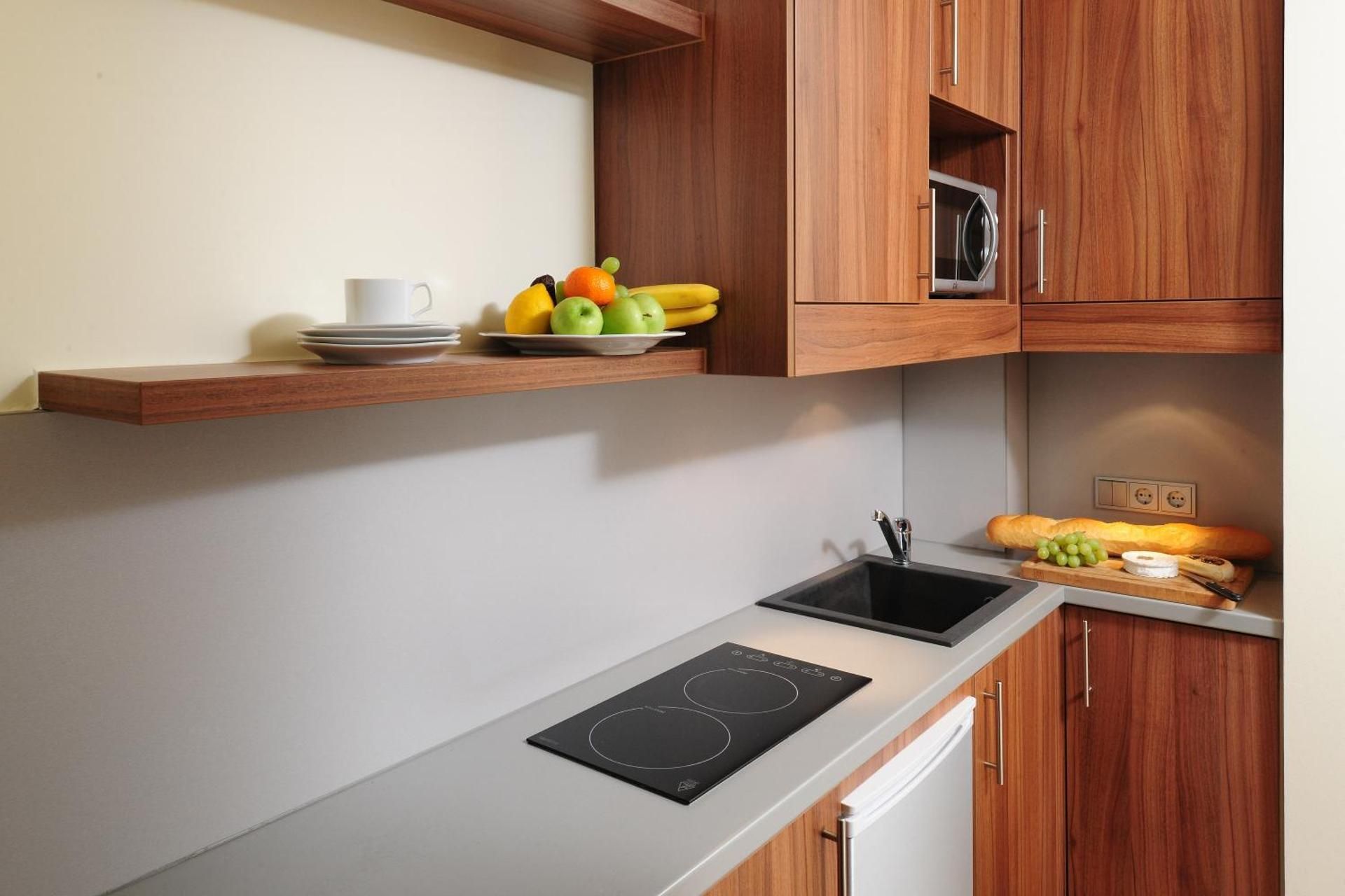 Studio (3 Adults)