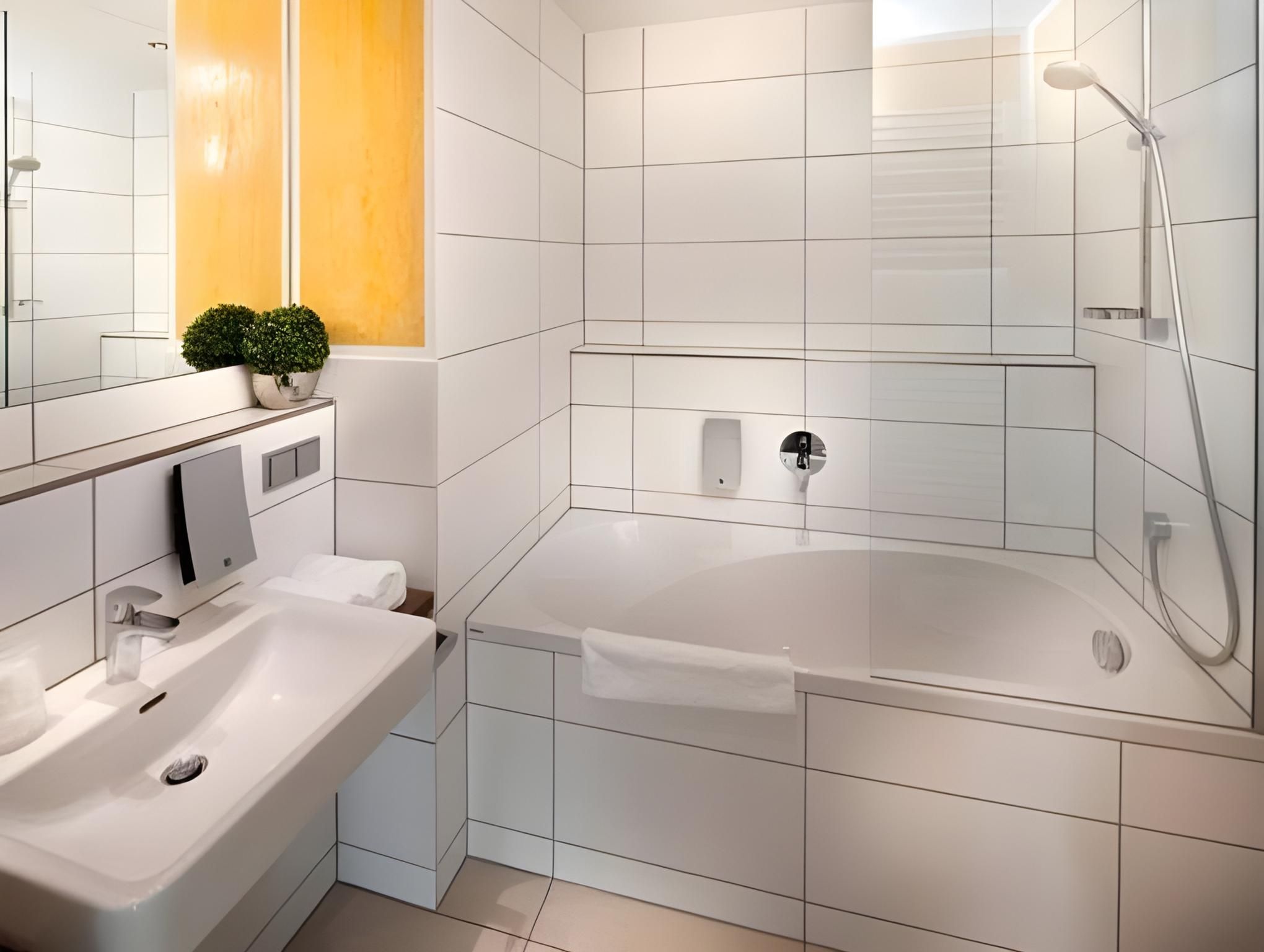 Studio (2 Adults)