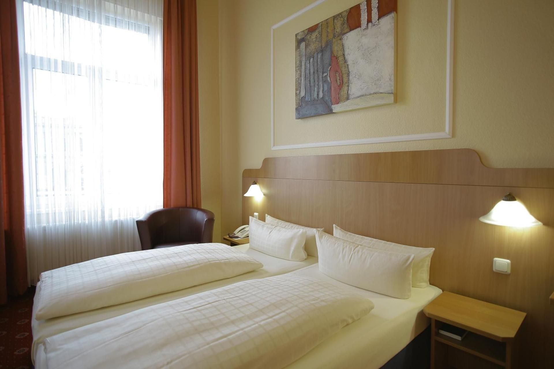 Double or Twin Room with Air Conditioning