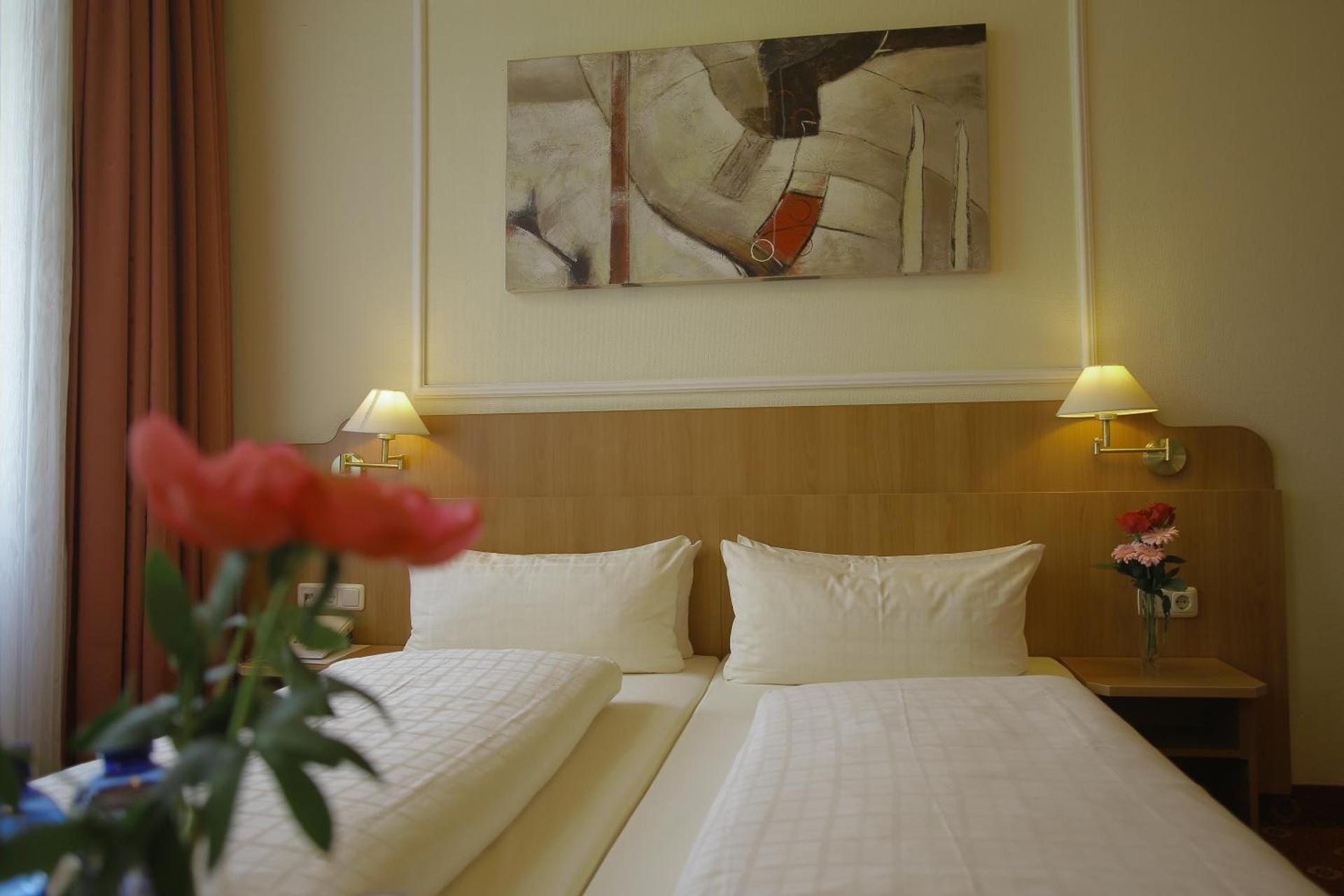 Double or Twin room without air conditioning