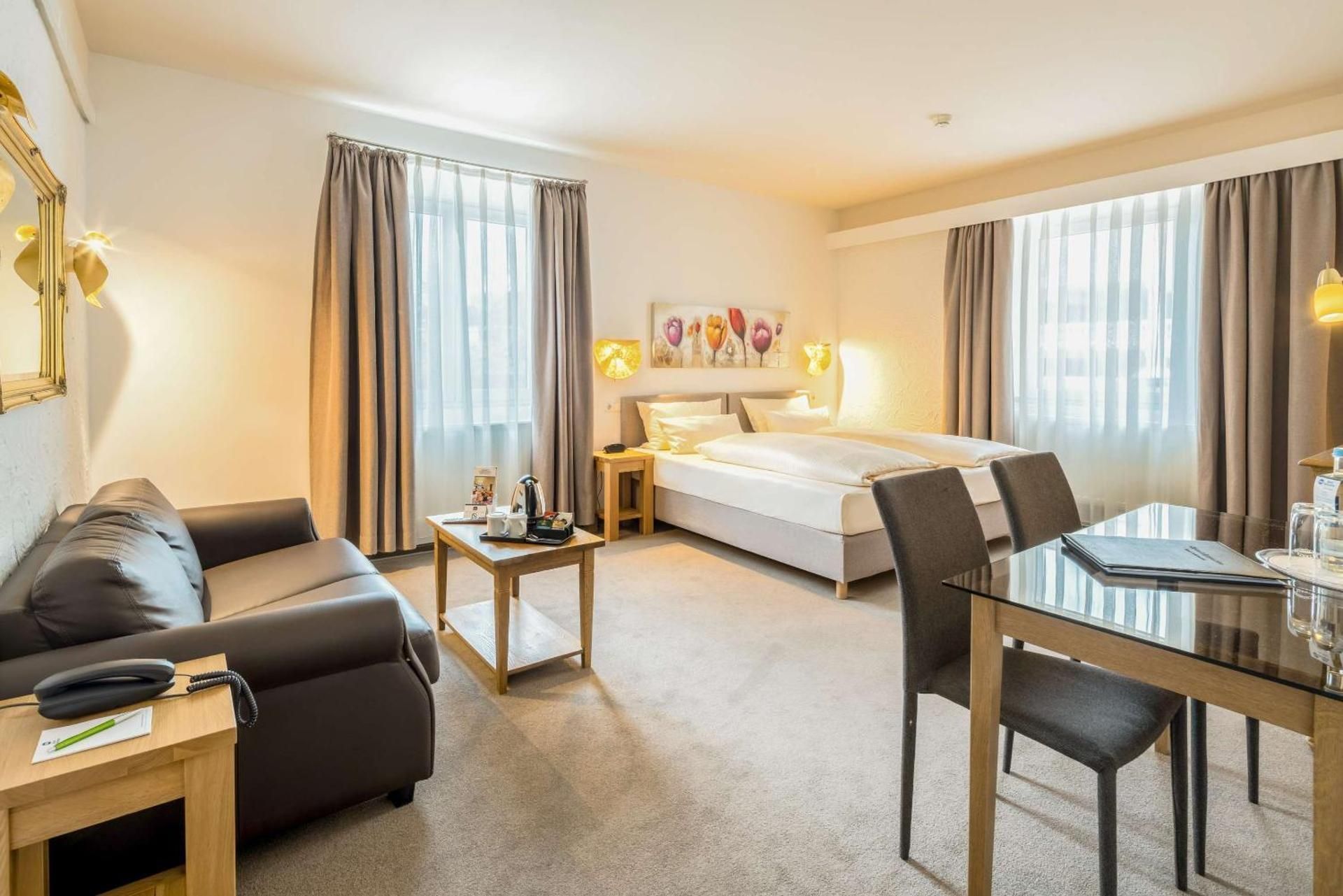 Comfort Queen Room