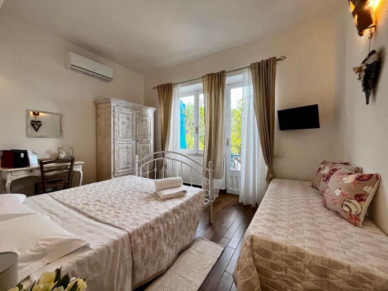 Comfort Triple Room