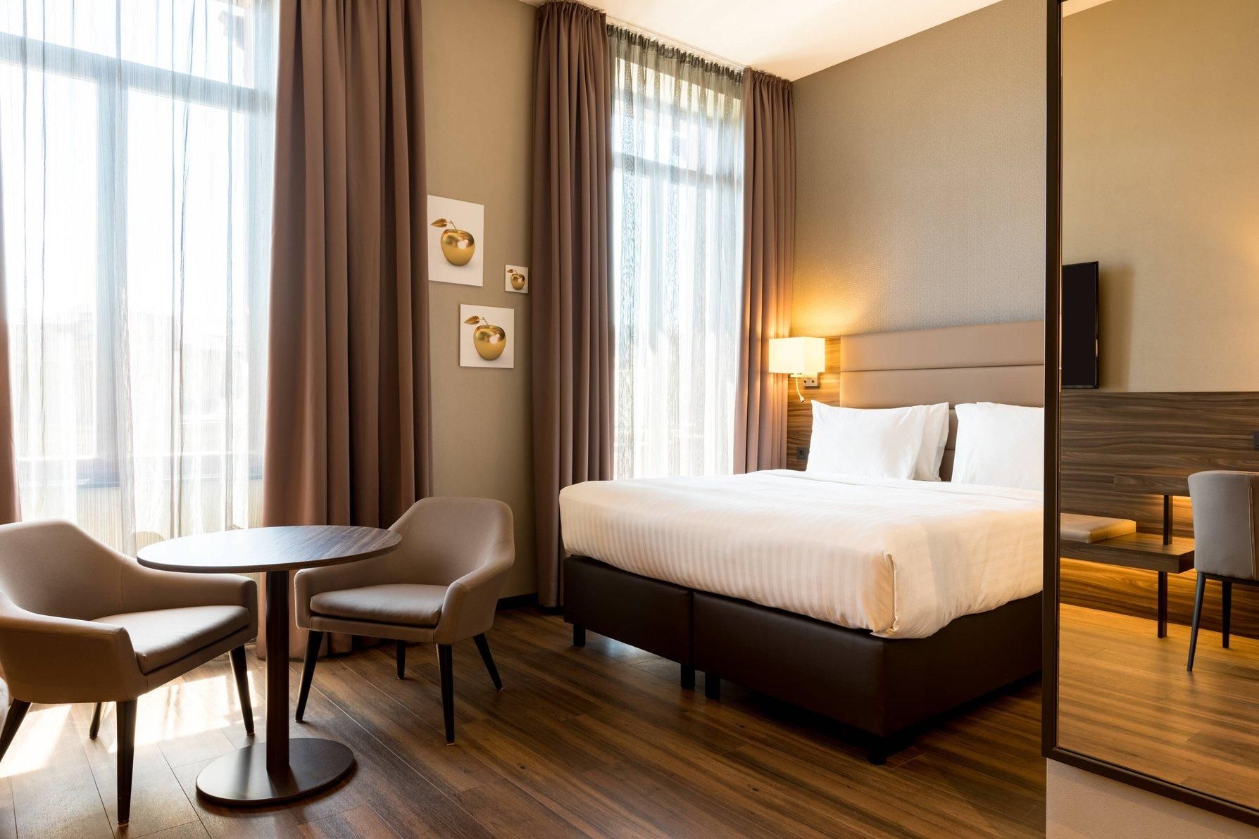Superior, Guest room, 1 King, City view