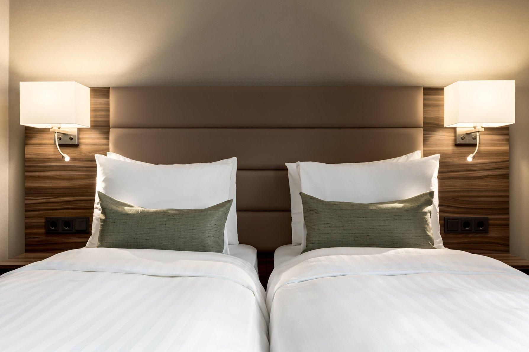 Superior Twin, Guest Room, 2 Twin, City View