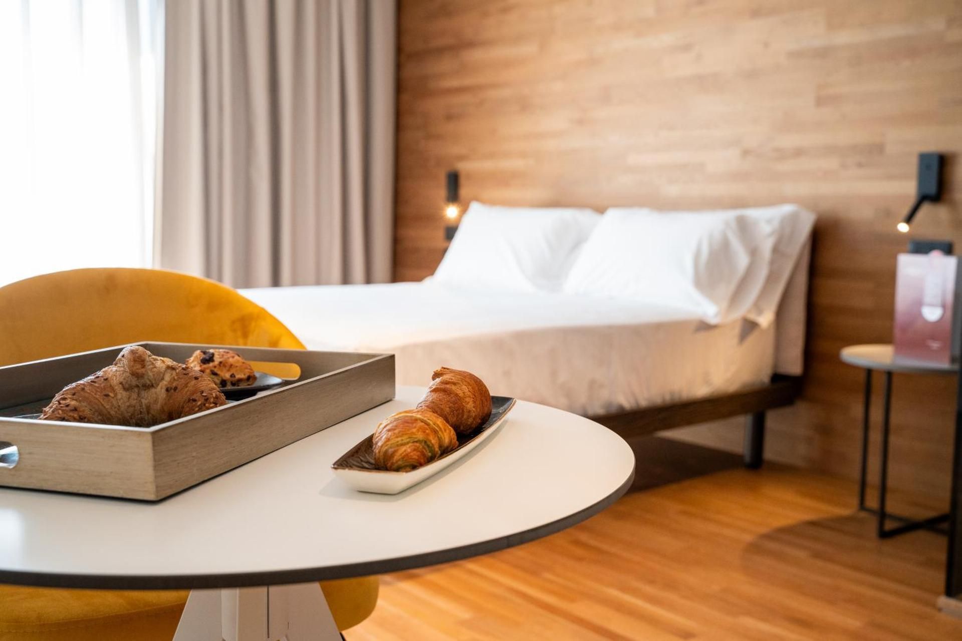 Superior Deluxe Double or Twin Room 