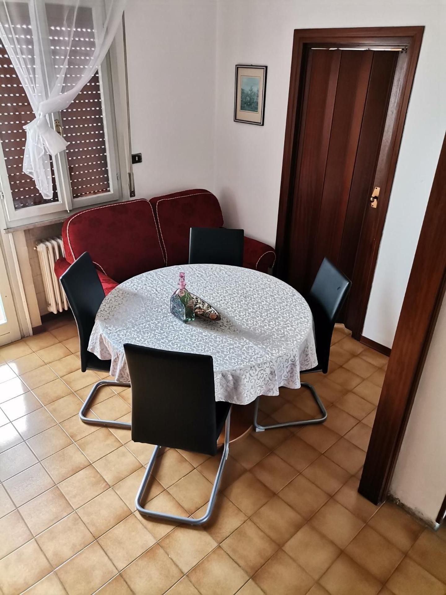 Ampia camera con balcone privato