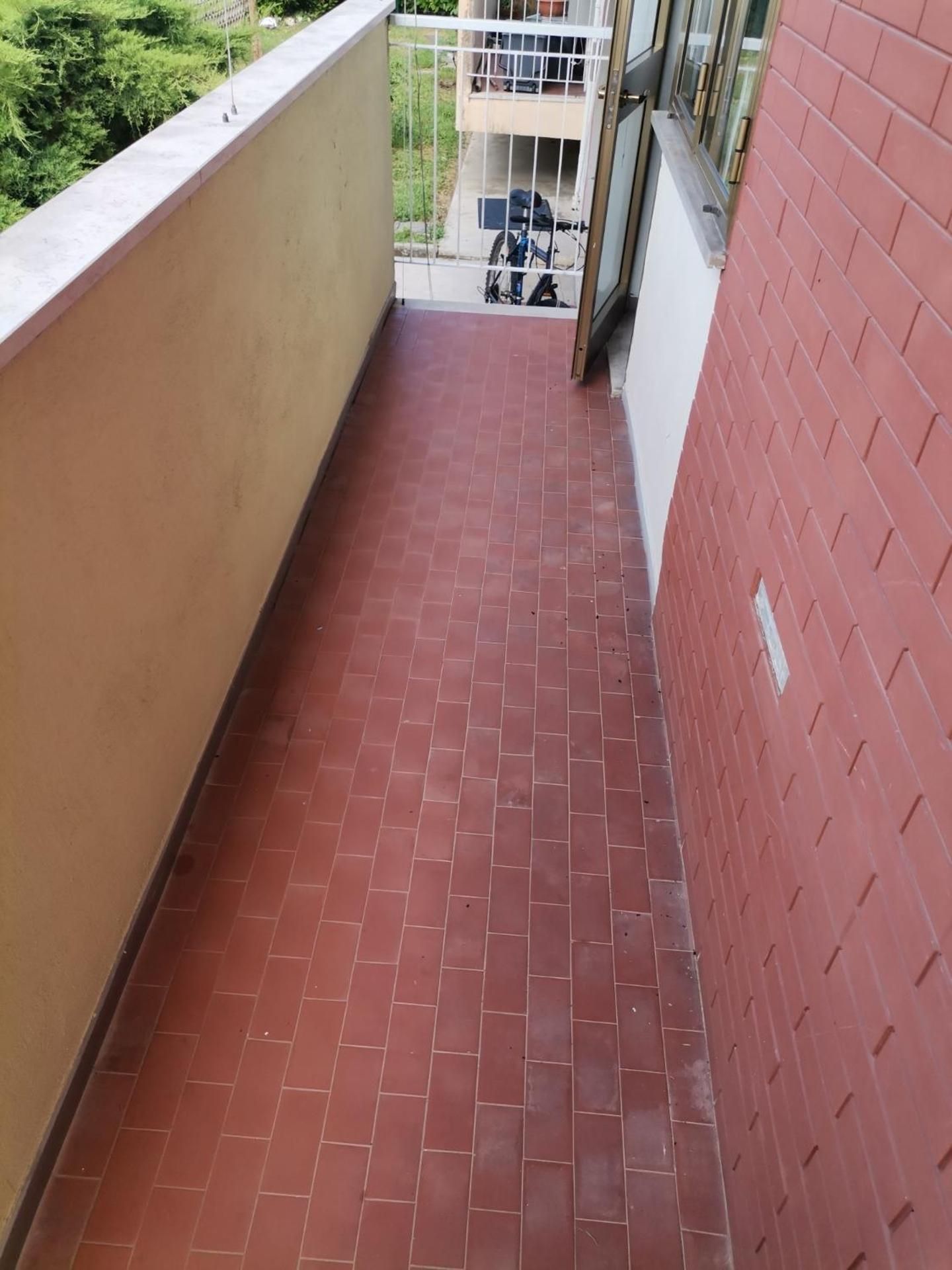Ampia camera con balcone privato
