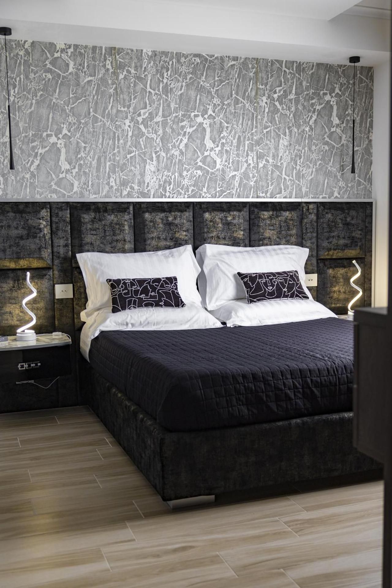 Deluxe Double Room with Bath