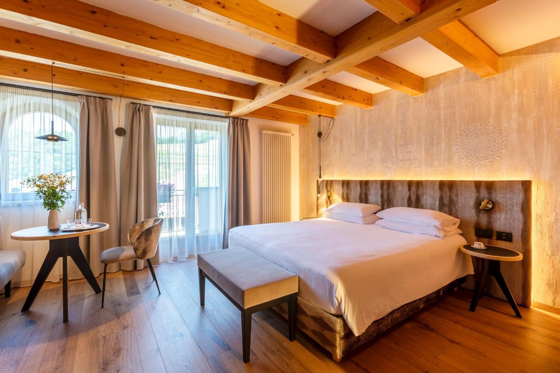 Family Suite - Split Level (2 Adults + 2 Children)