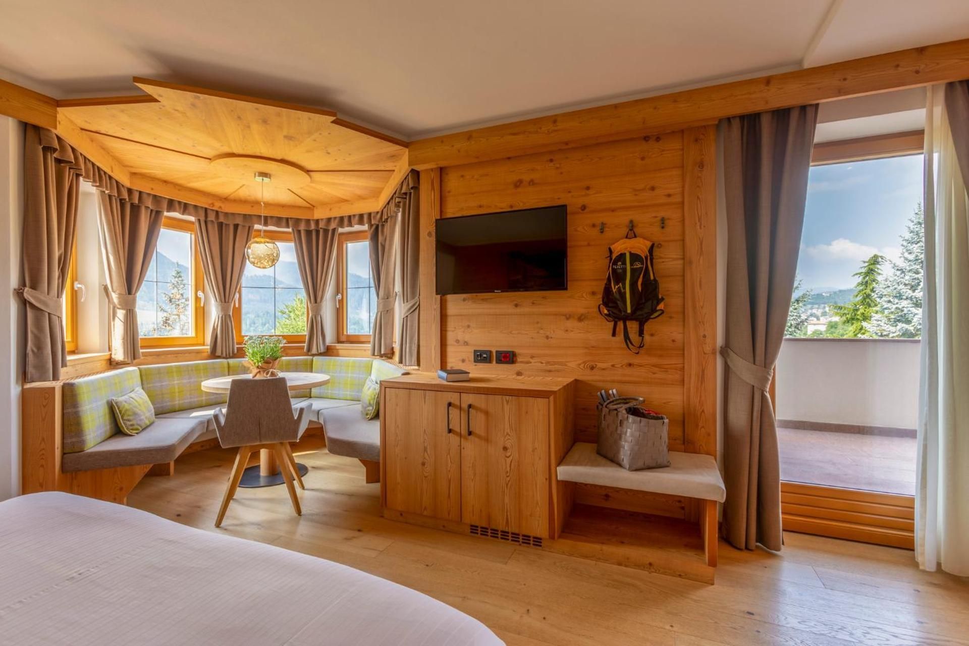 Junior Suite with Garden View