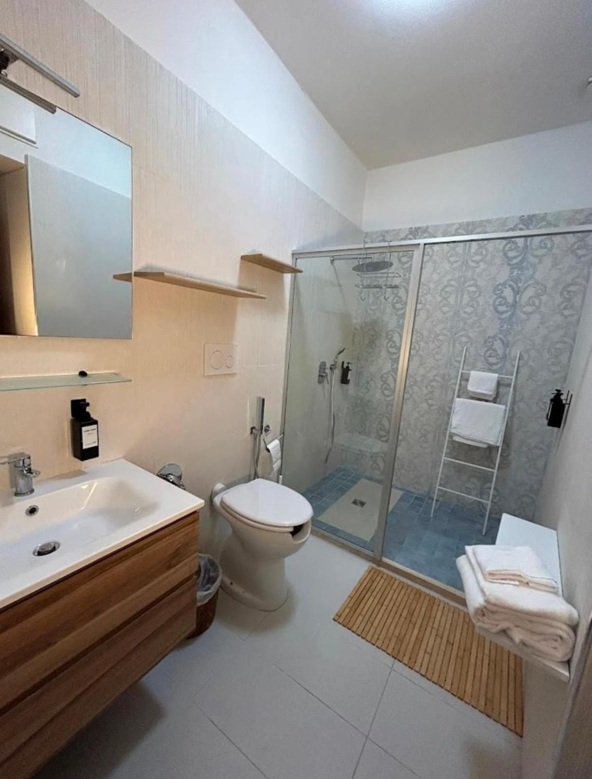 Double Room with Private External Bathroom