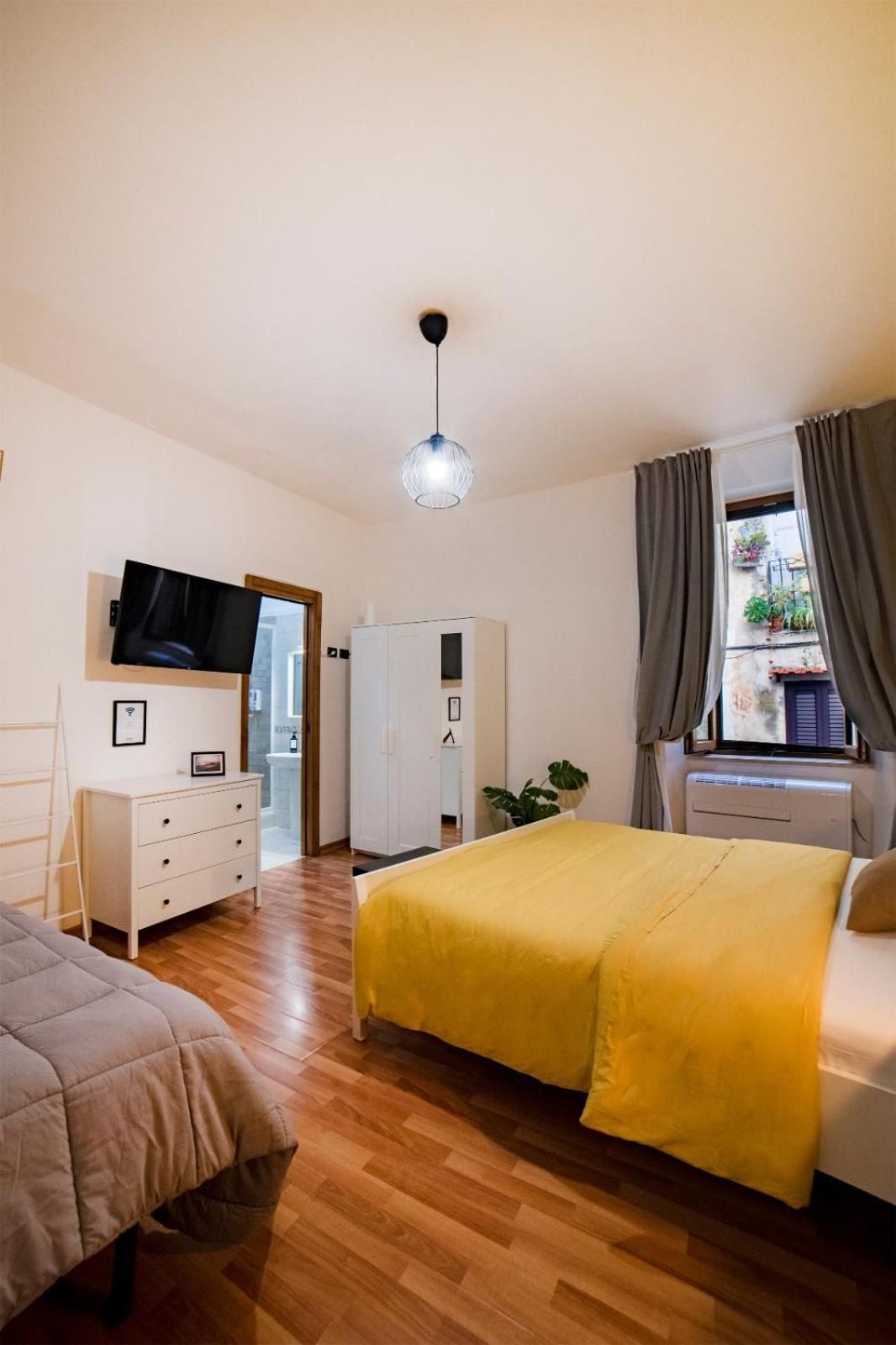 Queen Room