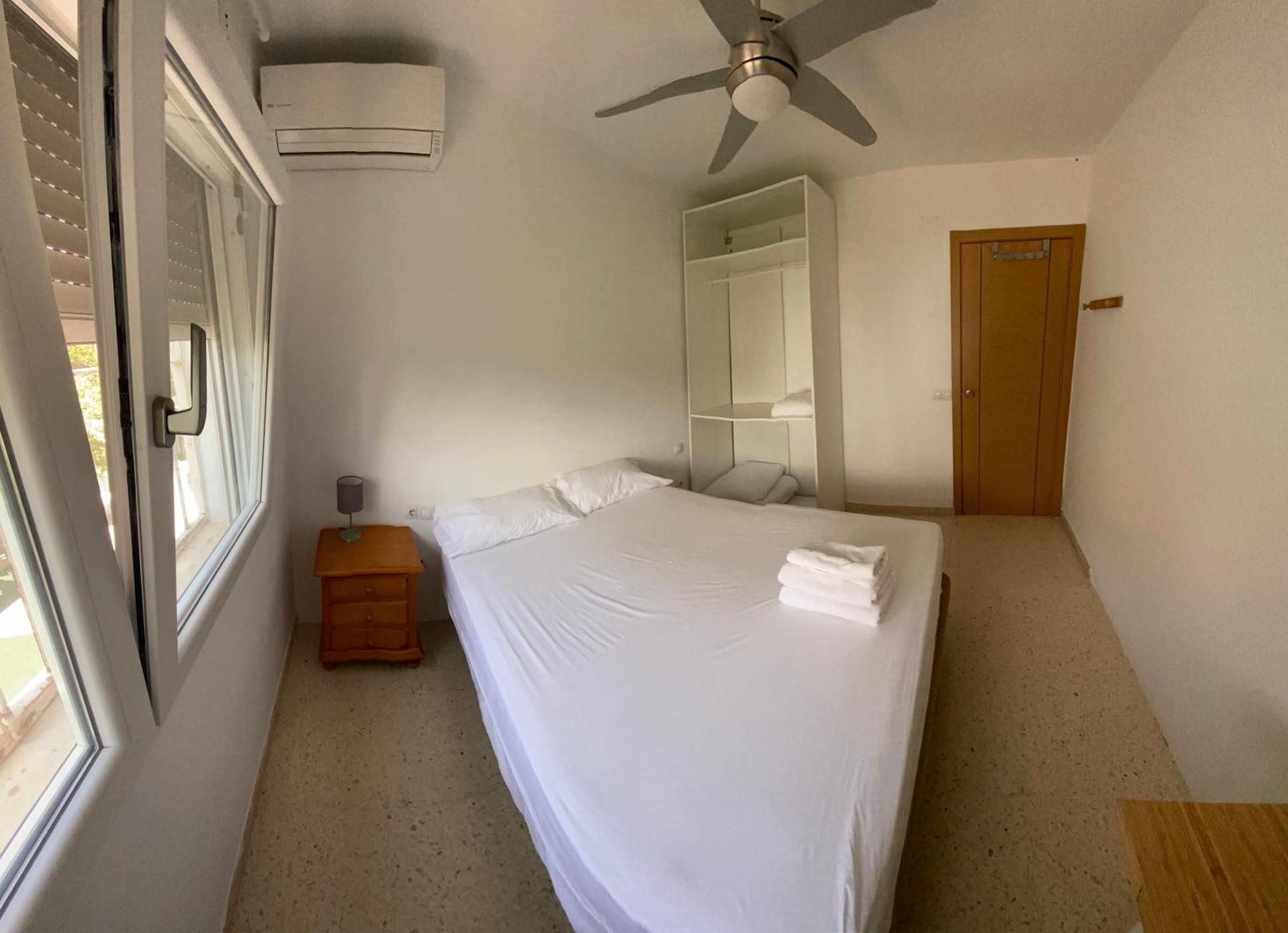 Standard Double Room with Shared Bathroom