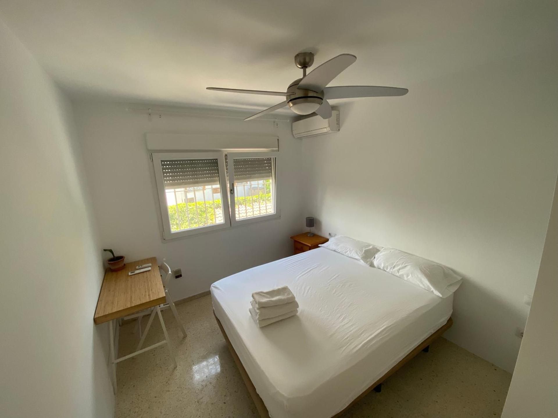 Standard Double Room with Shared Bathroom