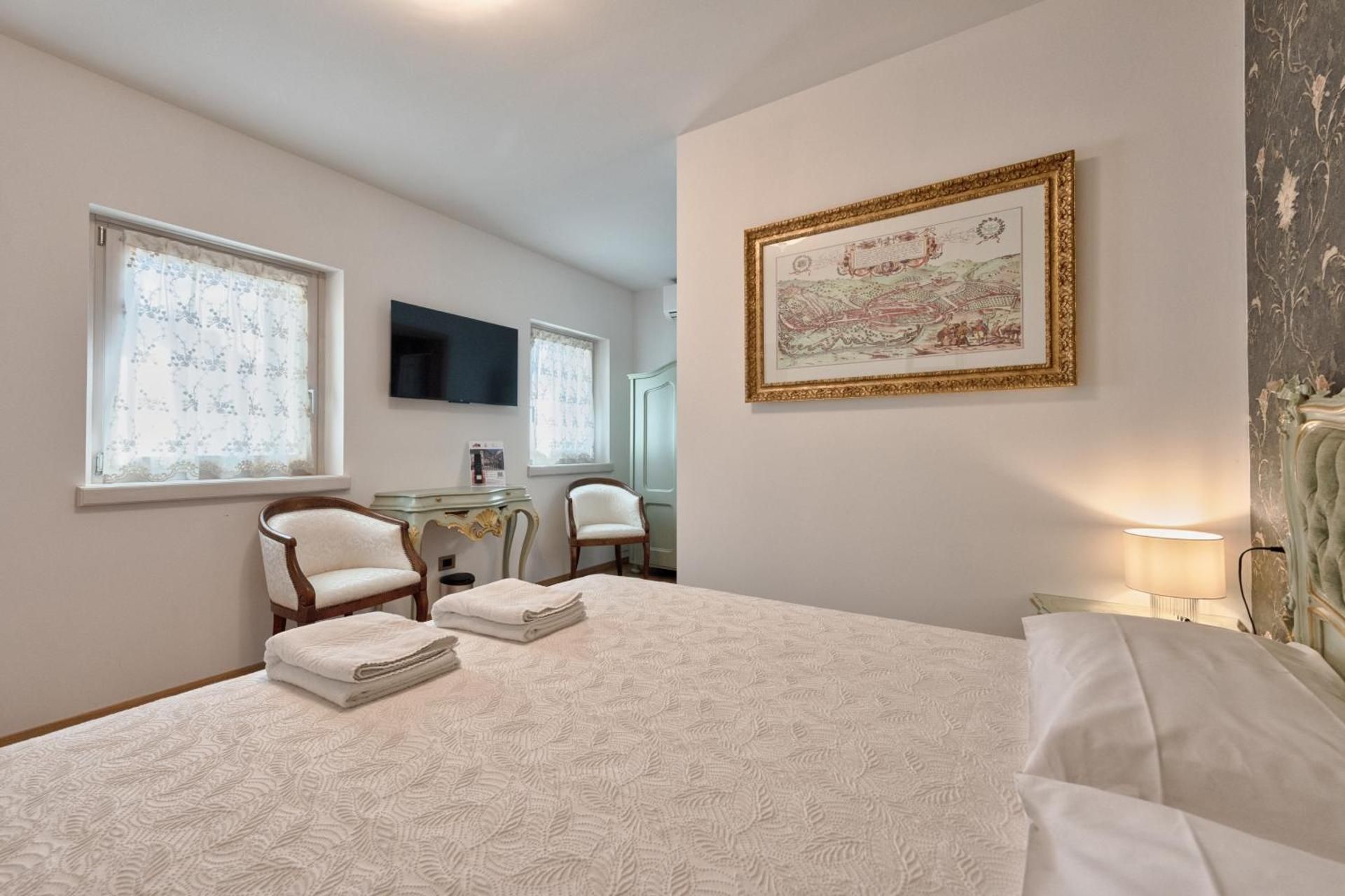Large Double Room