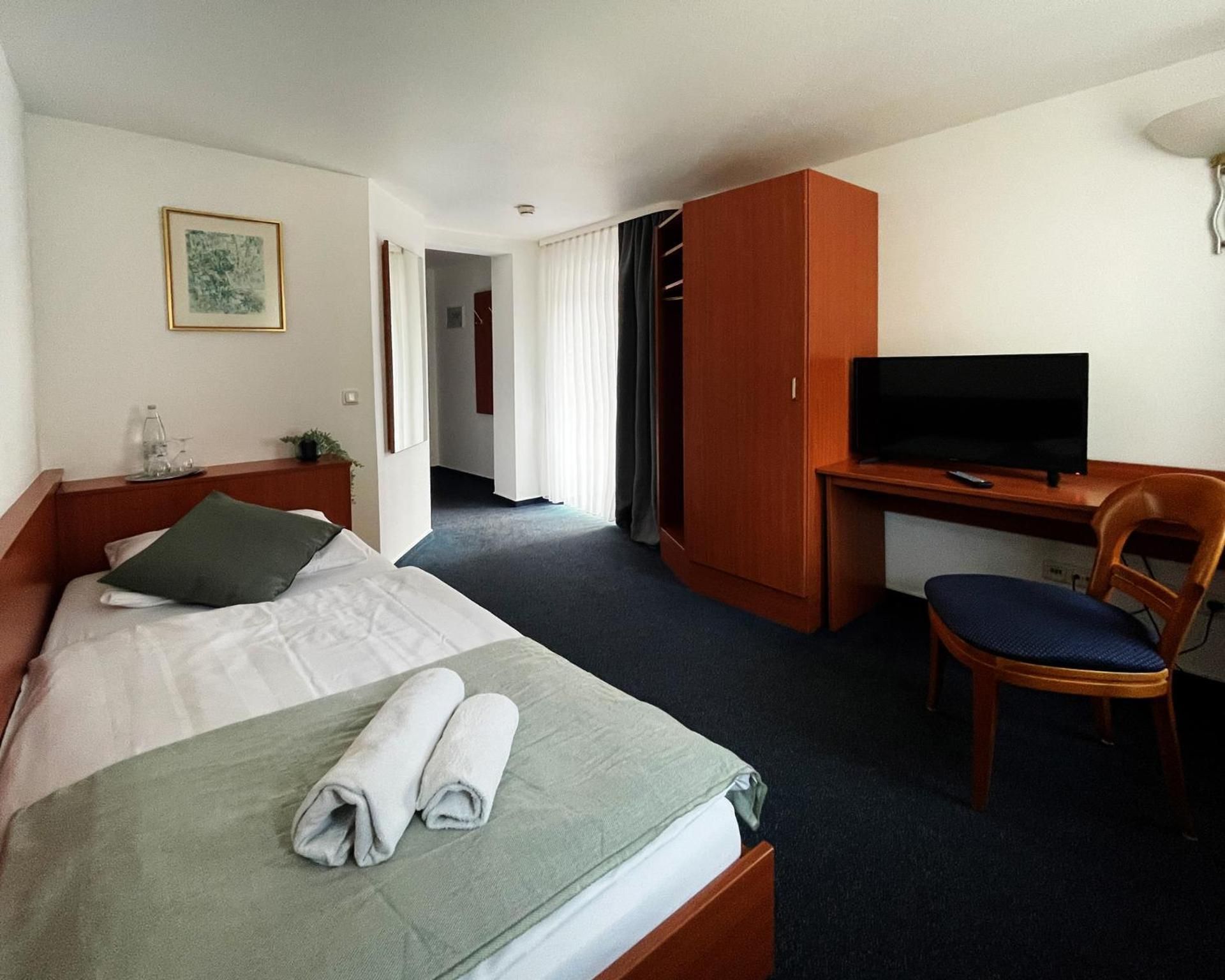 Single Room with Shower