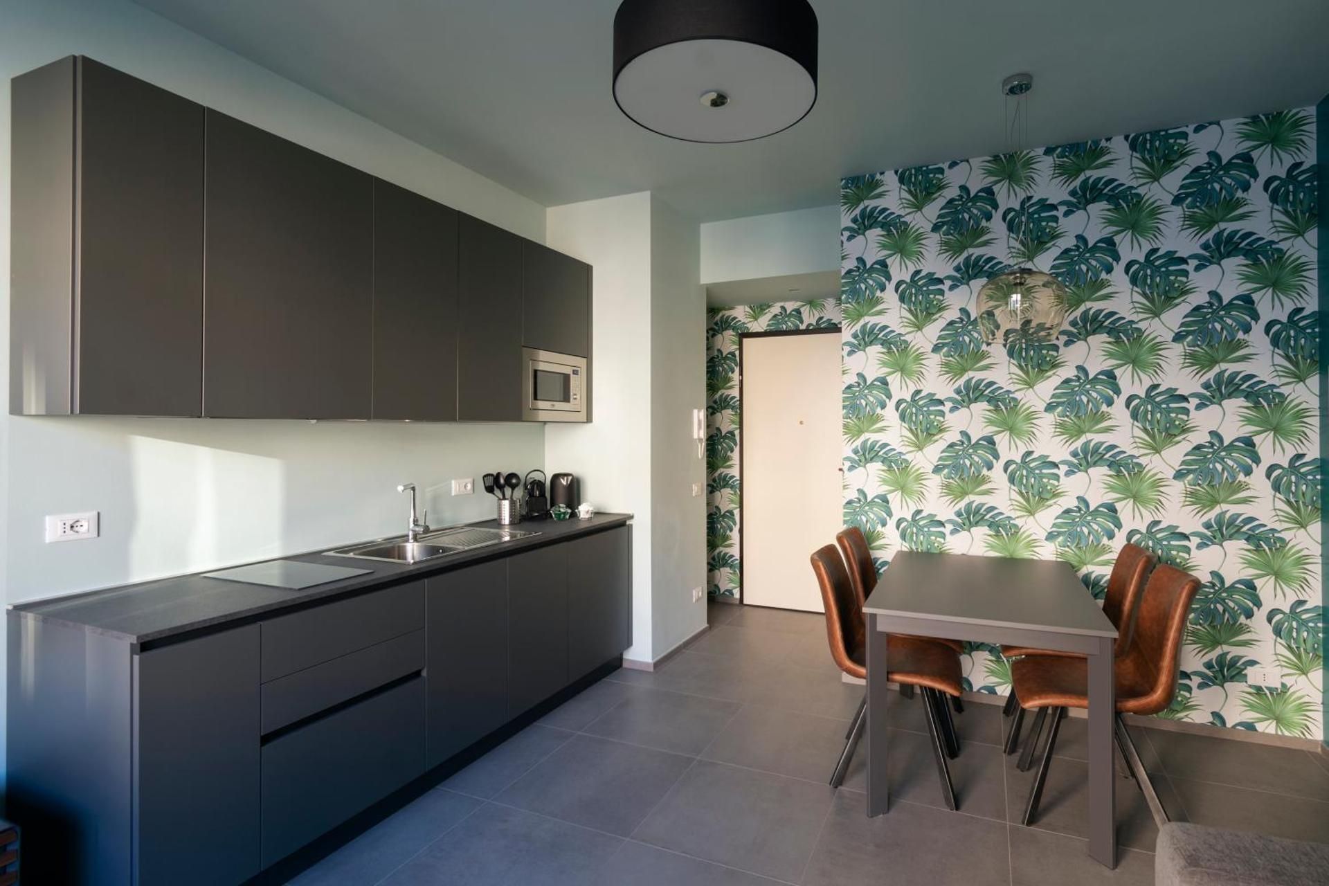 DELUXE APARTMENT
