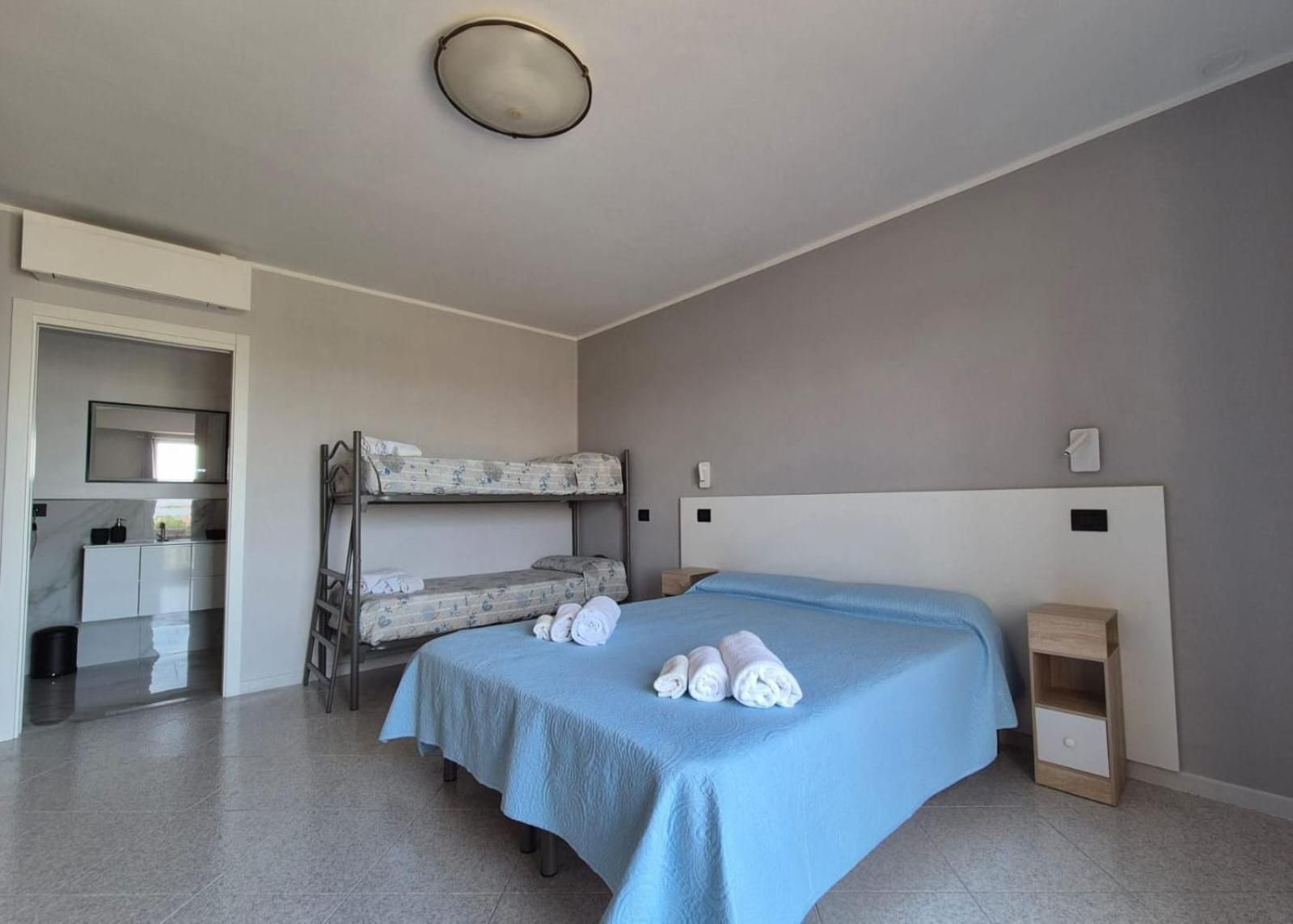One-Bedroom Apartment with Balcony