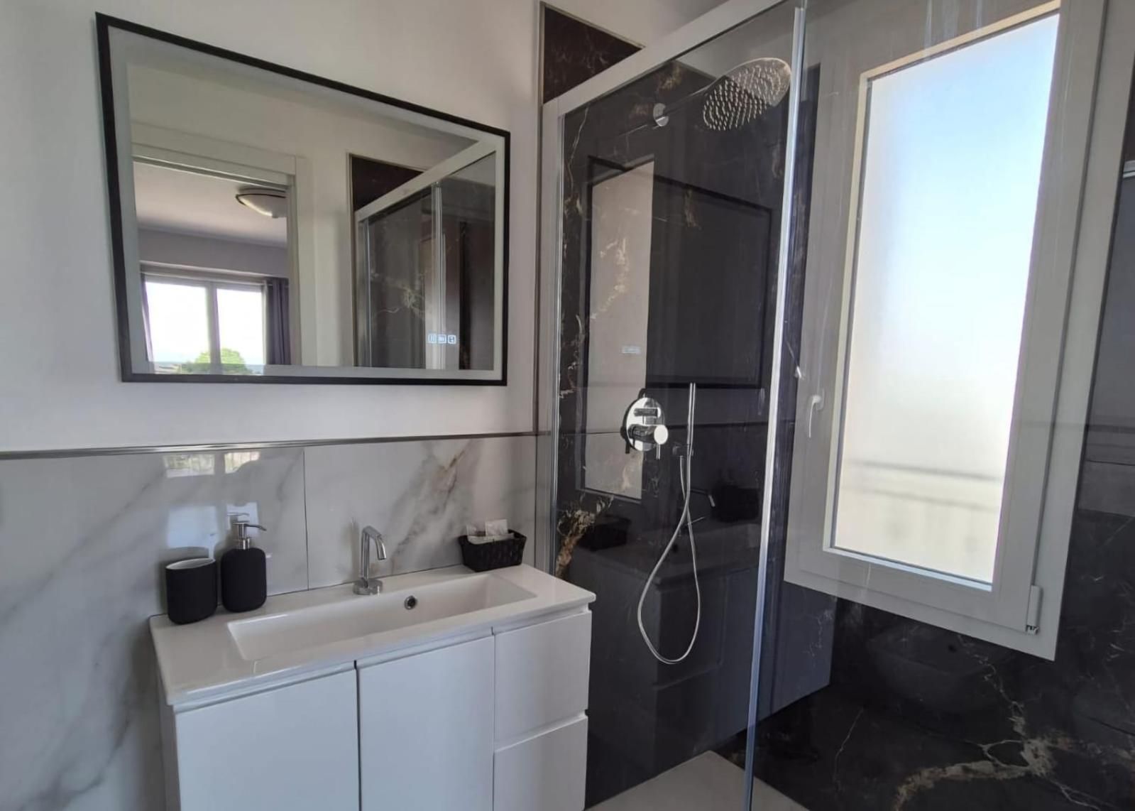 One-Bedroom Apartment with Balcony