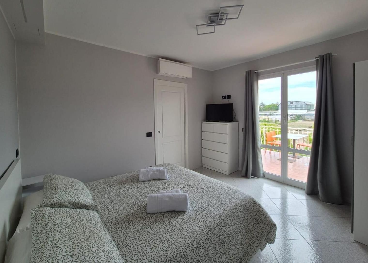 Superior One-Bedroom Apartment with Balcony
