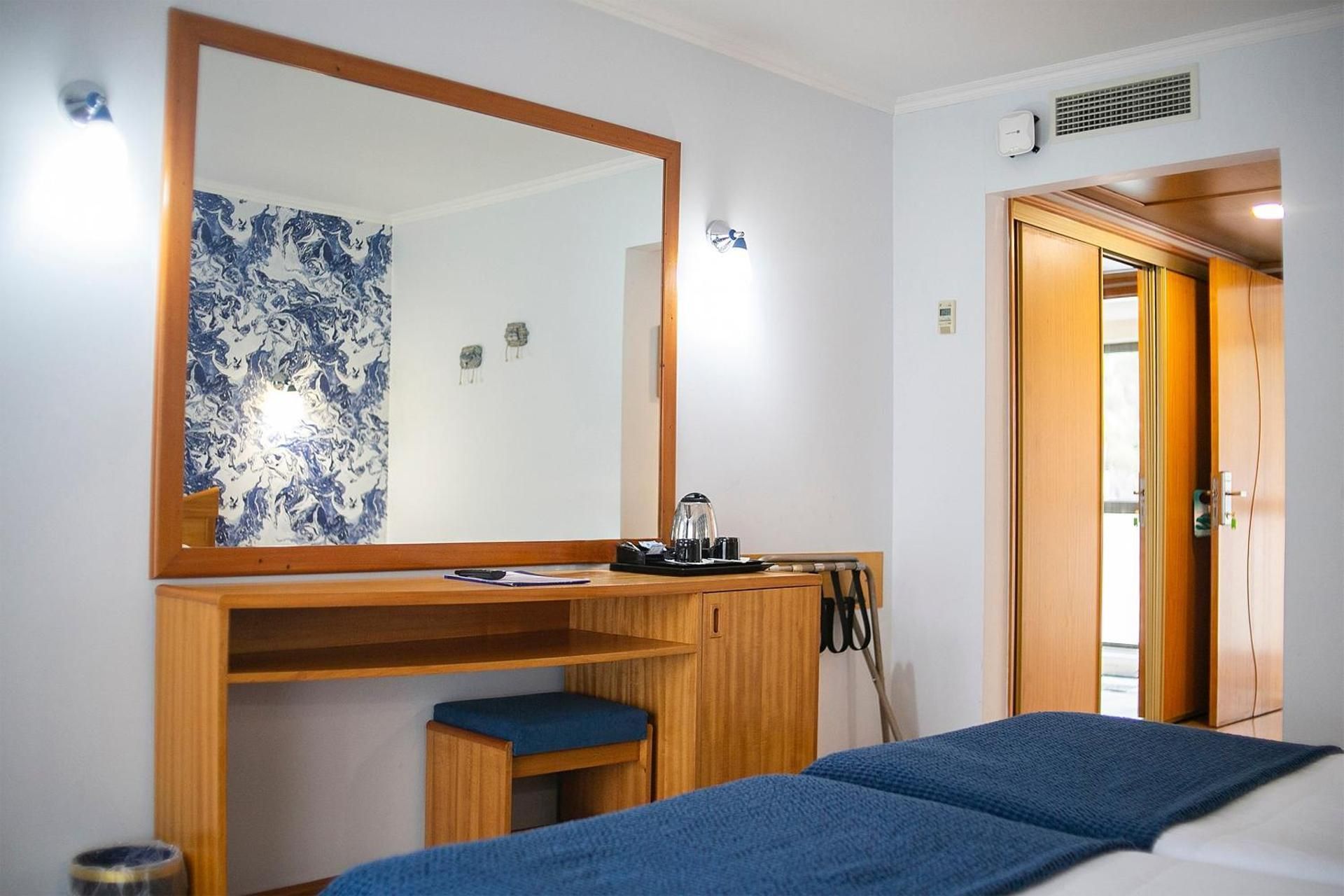 Partial Sea View Twin Room