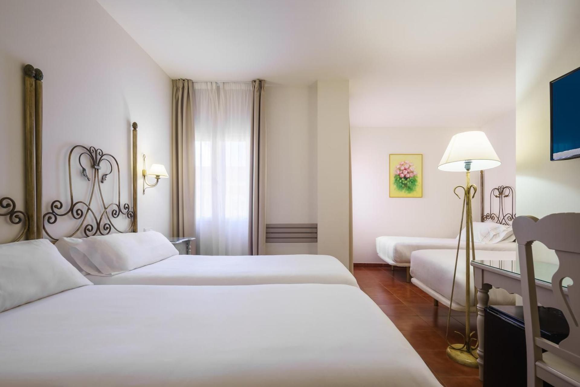 Classic Quadruple Room